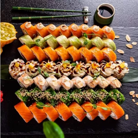 Сет Дамы просят суши…..