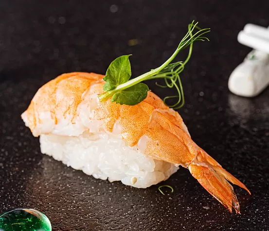 Нигири с креветкой